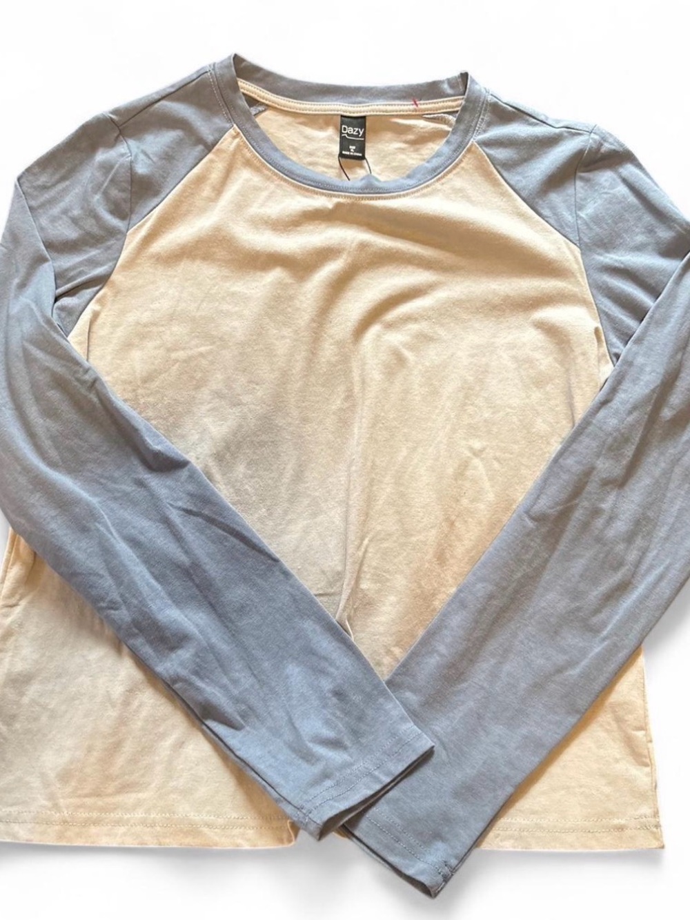 DAZY Blue Cream Long Sleeve Top Women’s Casual Colorblock Lightweight Shirt